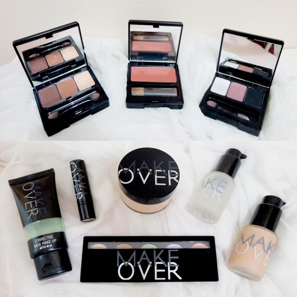 
                                                            Set Makeup Lengkap Makeover dengan Cushion - Kosmetik